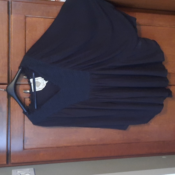 Ladies top - Picture 3 of 9